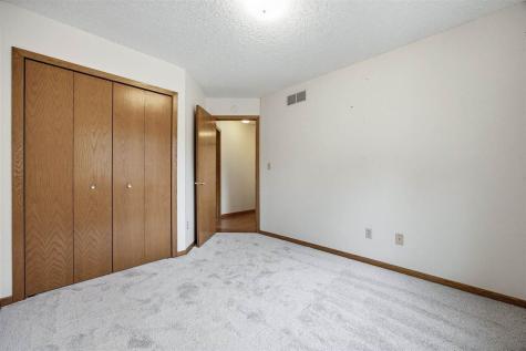 1760 Lynncrest Drive Coralville IA 52241