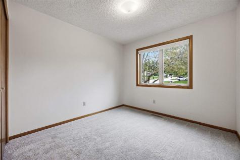1760 Lynncrest Drive Coralville IA 52241