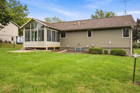 1760 Lynncrest Drive Coralville IA 52241