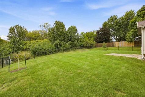 1760 Lynncrest Drive Coralville IA 52241