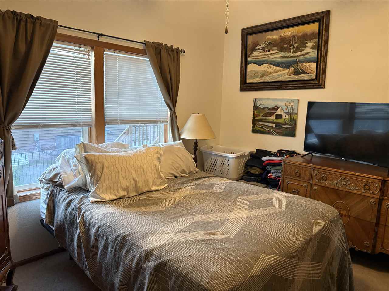 223 Hackney Court Iowa City IA 52240