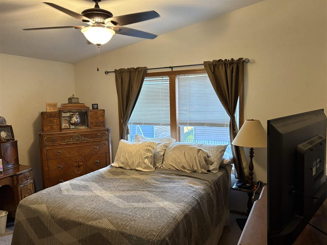 223 Hackney Court Iowa City IA 52240