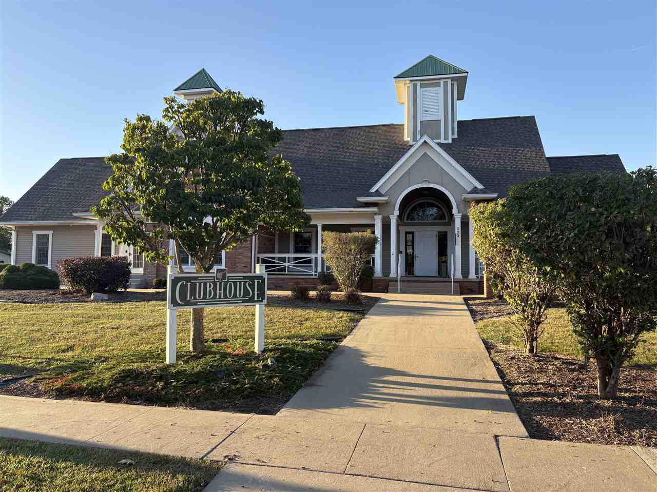 223 Hackney Court Iowa City IA 52240