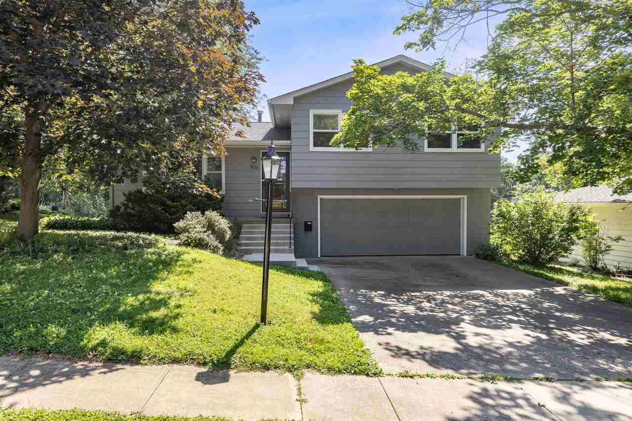 906 Talwrn Court Iowa City IA 52246