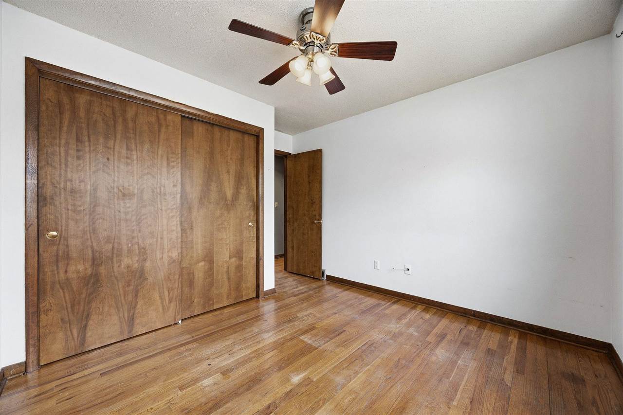 906 Talwrn Court Iowa City IA 52246