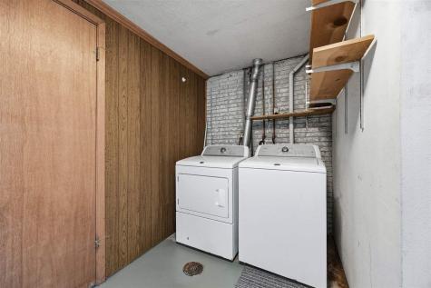 906 Talwrn Court Iowa City IA 52246