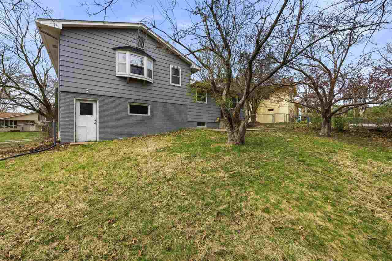 906 Talwrn Court Iowa City IA 52246