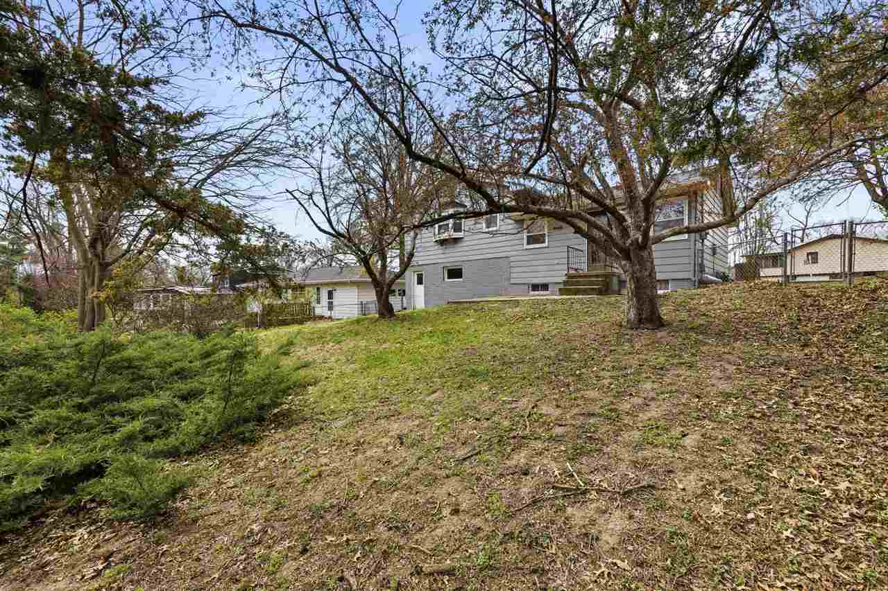 906 Talwrn Court Iowa City IA 52246