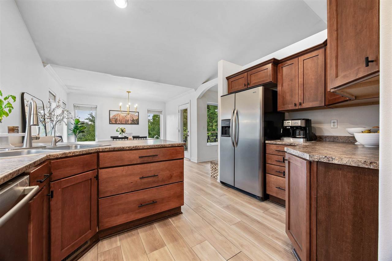 803 10th Avenue Place Coralville IA 52241
