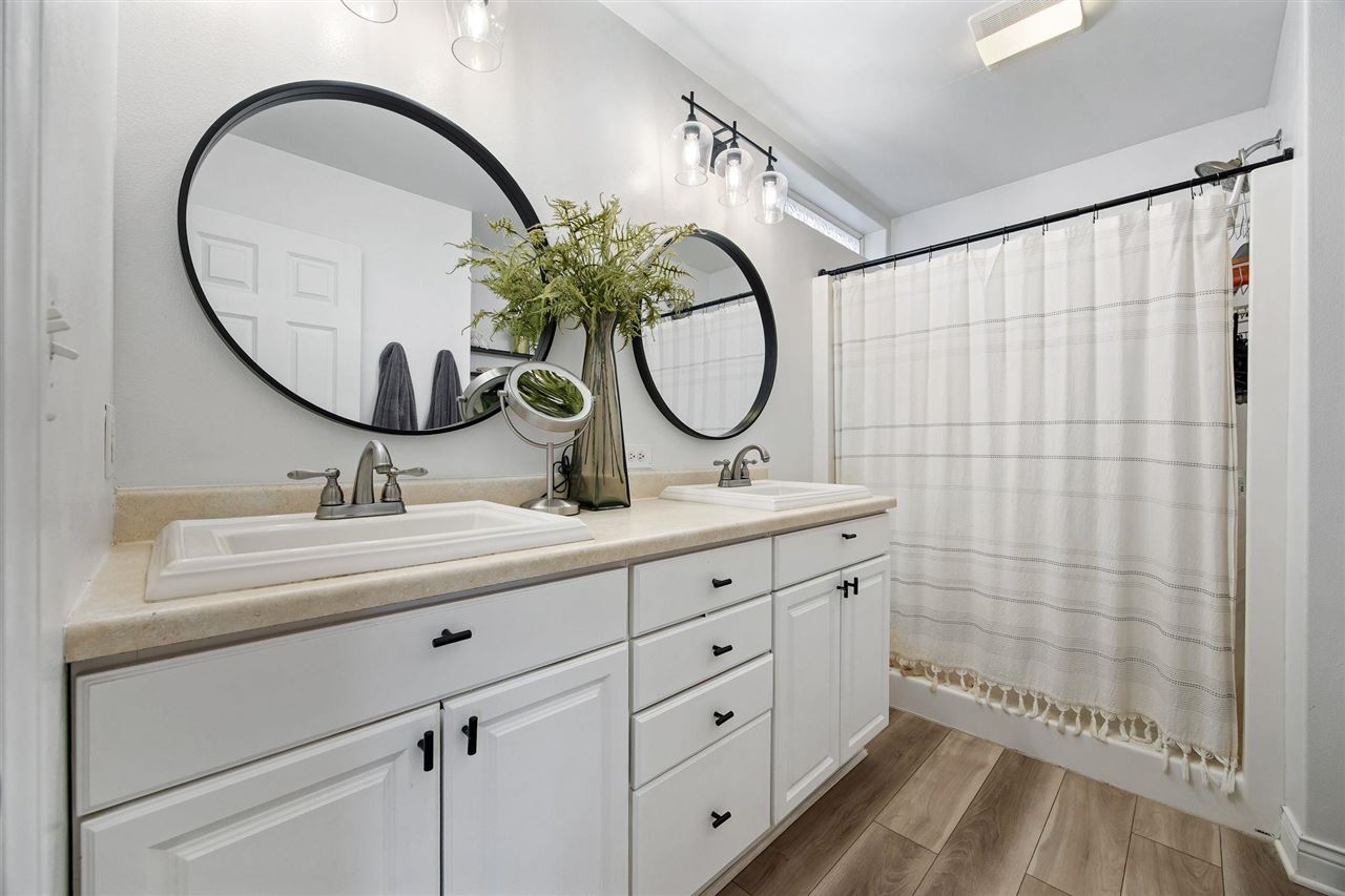 803 10th Avenue Place Coralville IA 52241