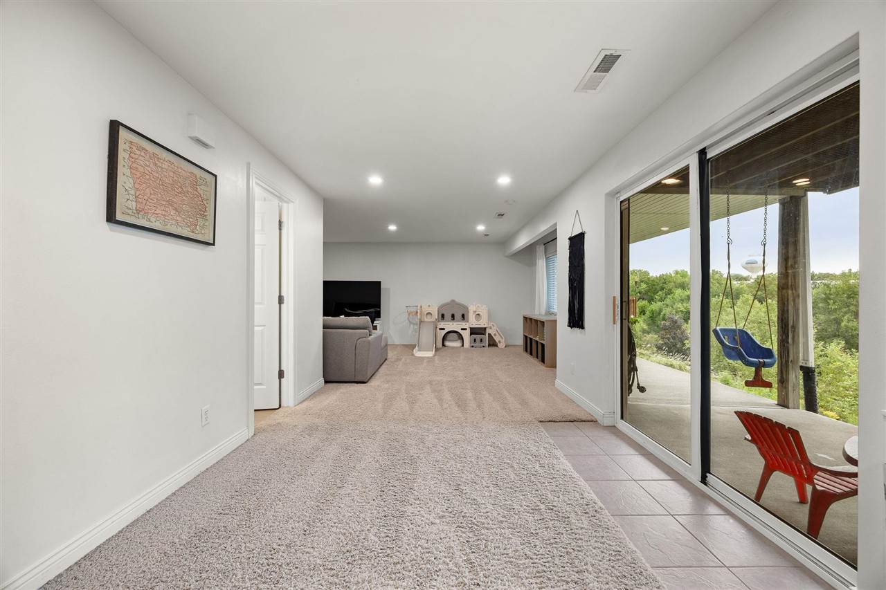 803 10th Avenue Place Coralville IA 52241