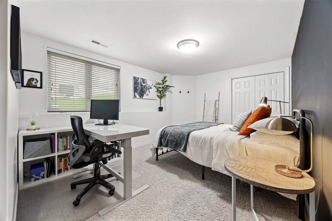 803 10th Avenue Place Coralville IA 52241