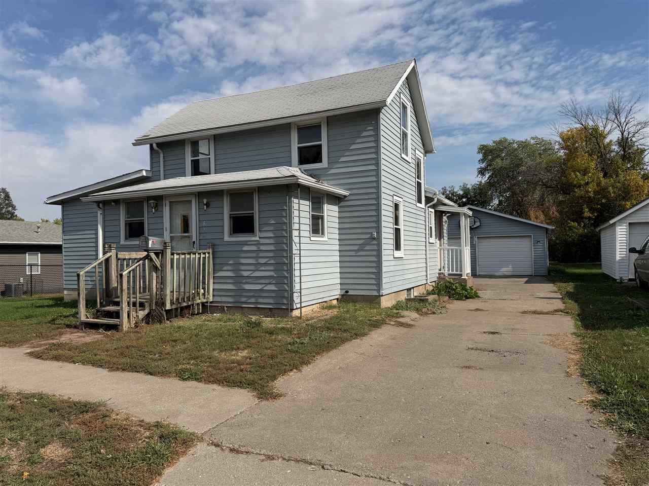 614 N D Avenue Washington IA 52353