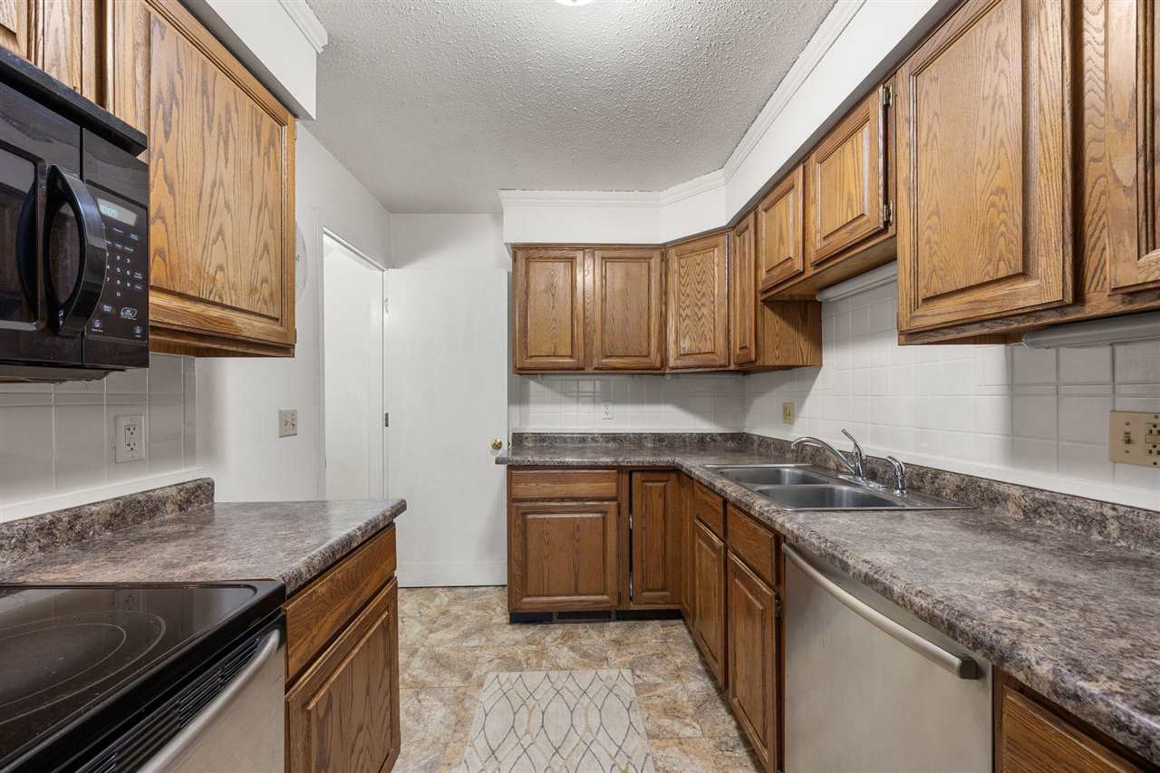 2802 Muscatine Avenue Iowa City IA 52240