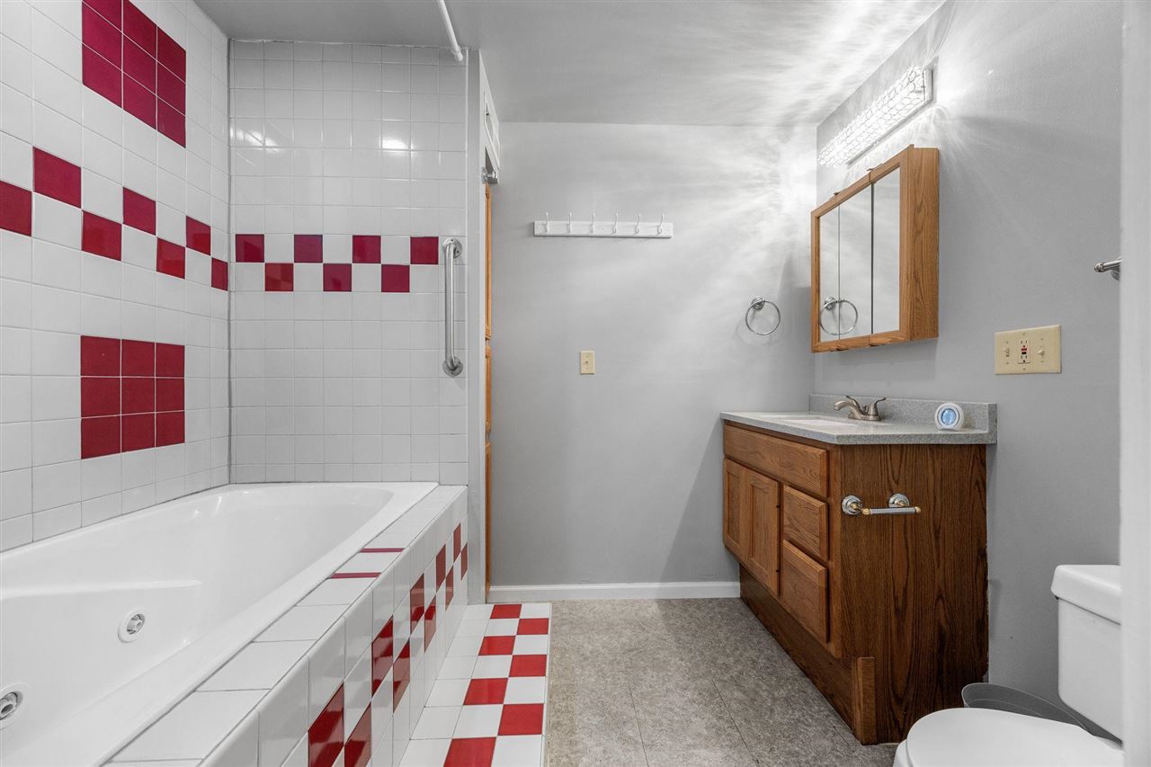 2802 Muscatine Avenue Iowa City IA 52240