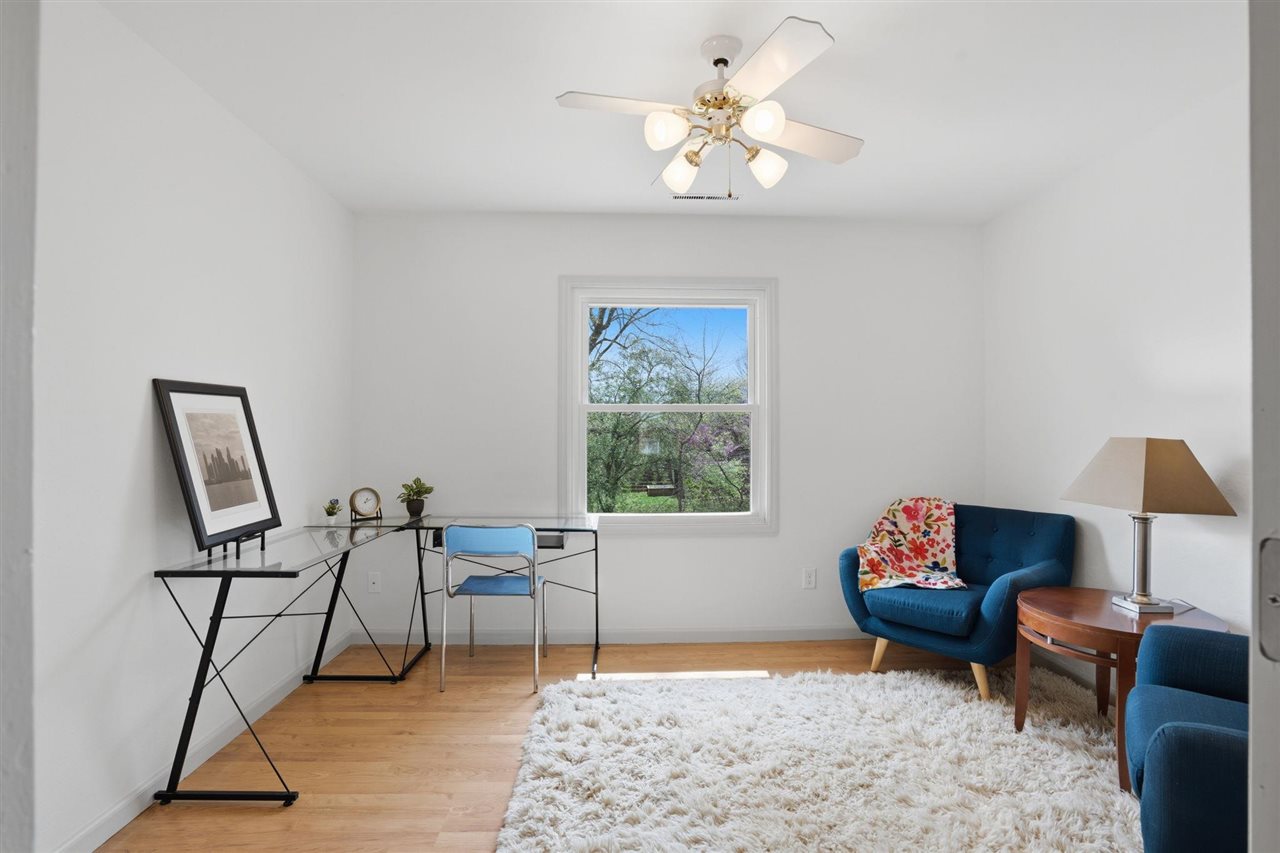 23 Penfro Drive Iowa City IA 52246