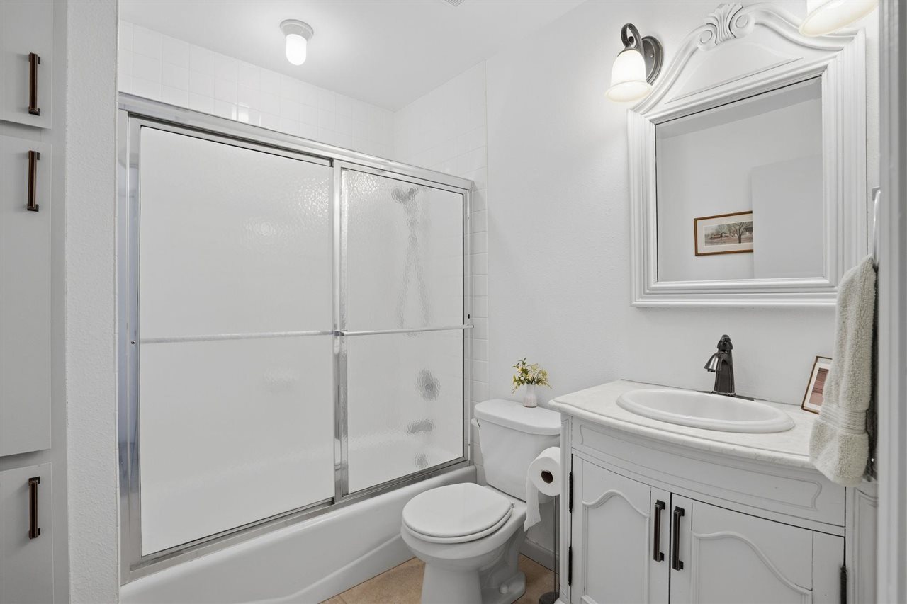 23 Penfro Drive Iowa City IA 52246