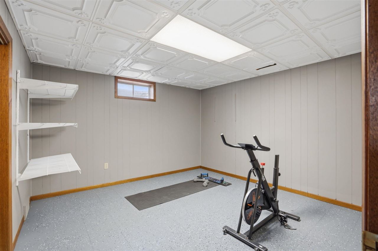23 Penfro Drive Iowa City IA 52246