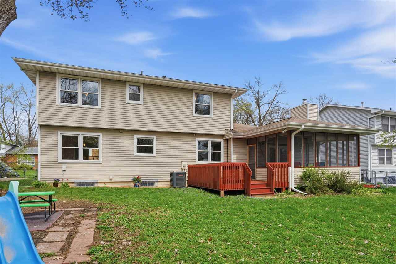 23 Penfro Drive Iowa City IA 52246