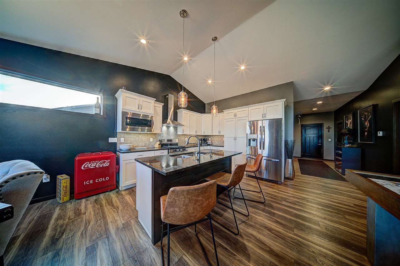 1804 Green Oak Pass Tiffin IA 52340