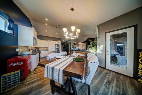 1804 Green Oak Pass Tiffin IA 52340