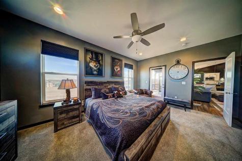 1804 Green Oak Pass Tiffin IA 52340
