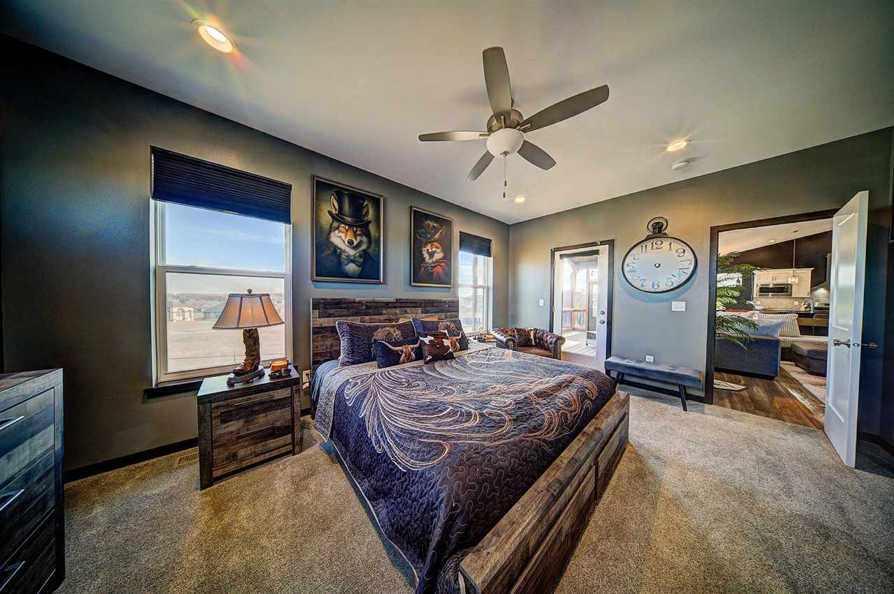 1804 Green Oak Pass Tiffin IA 52340