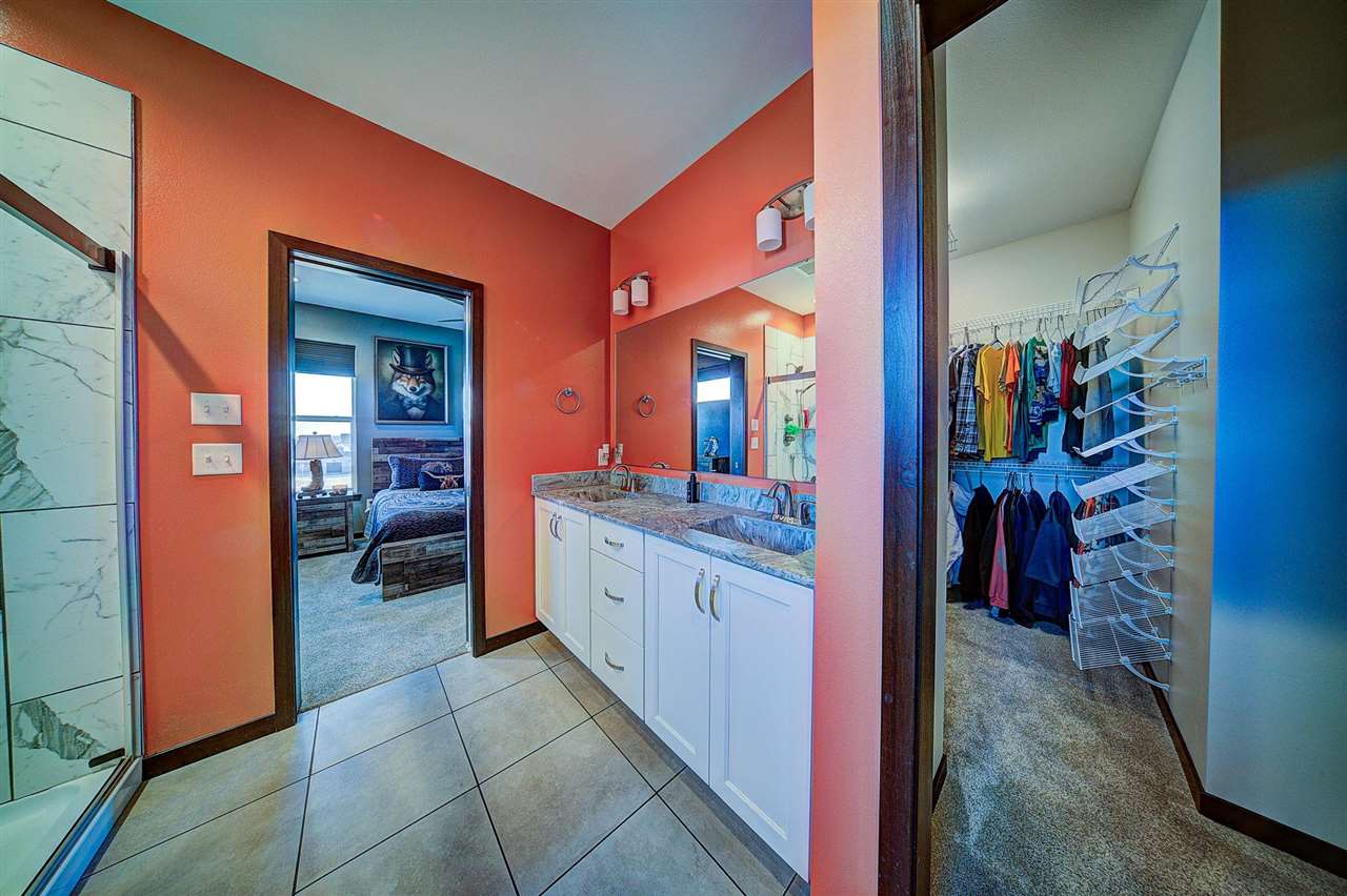 1804 Green Oak Pass Tiffin IA 52340