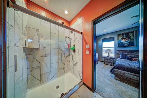 1804 Green Oak Pass Tiffin IA 52340