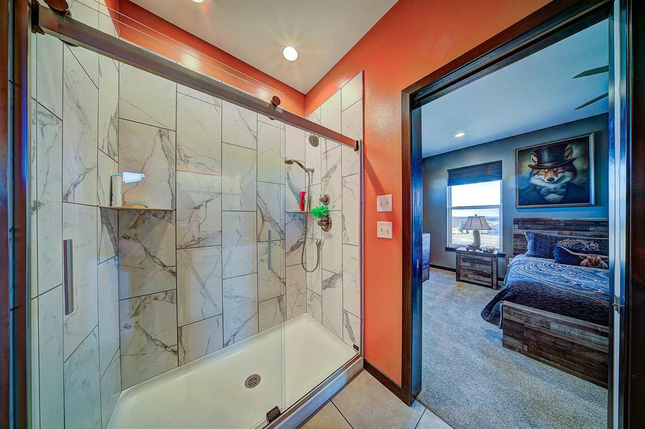 1804 Green Oak Pass Tiffin IA 52340