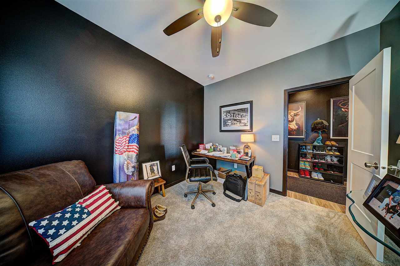 1804 Green Oak Pass Tiffin IA 52340