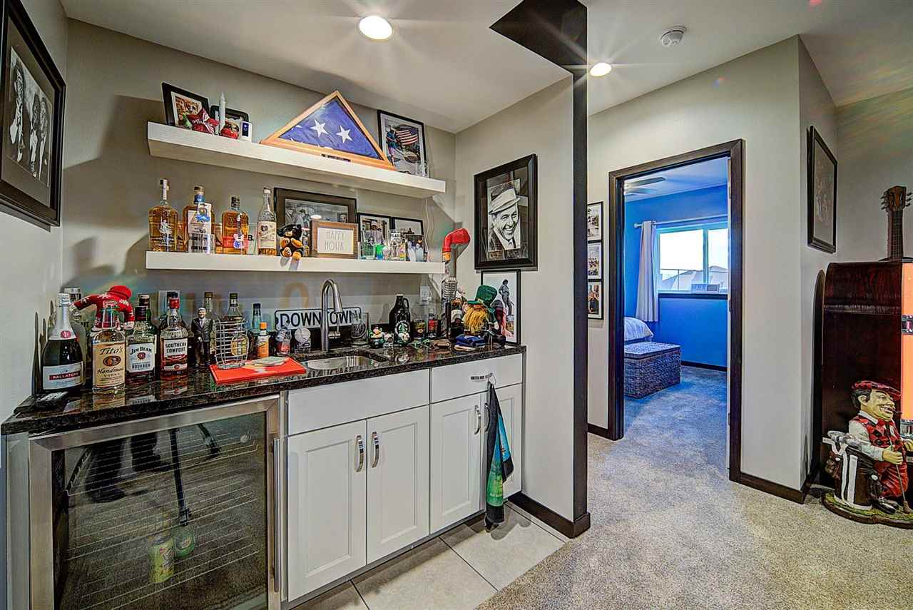 1804 Green Oak Pass Tiffin IA 52340