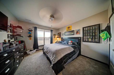 1804 Green Oak Pass Tiffin IA 52340