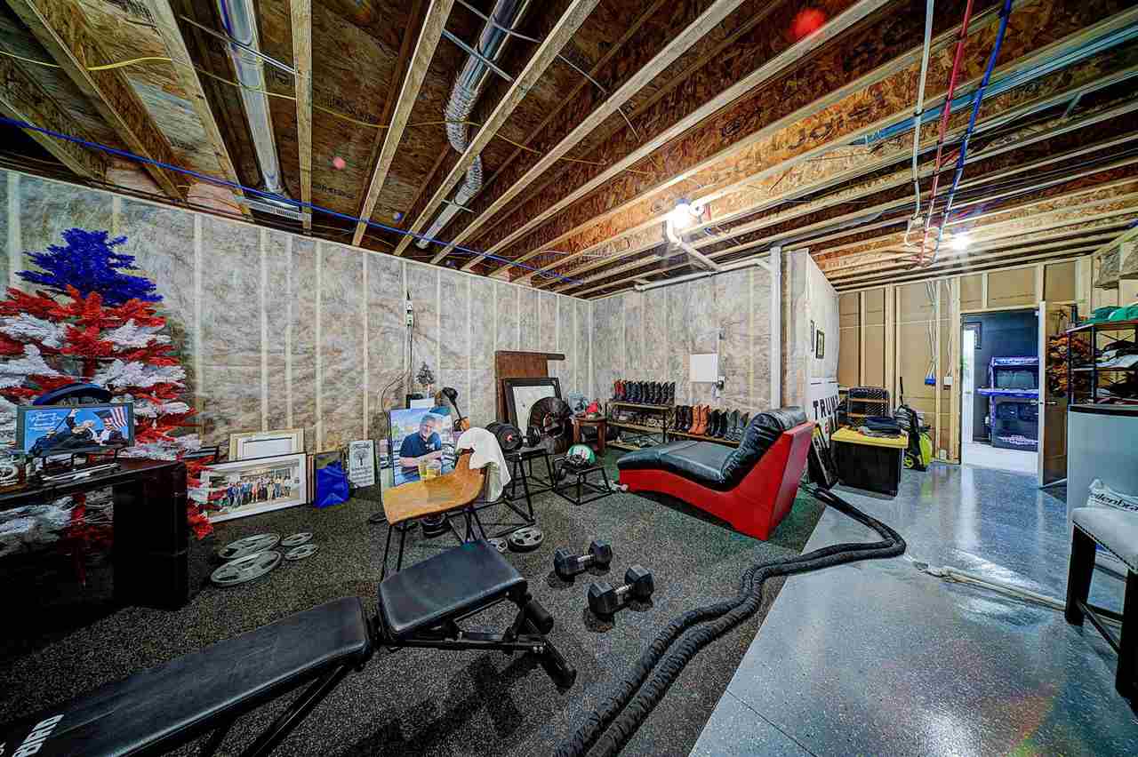 1804 Green Oak Pass Tiffin IA 52340