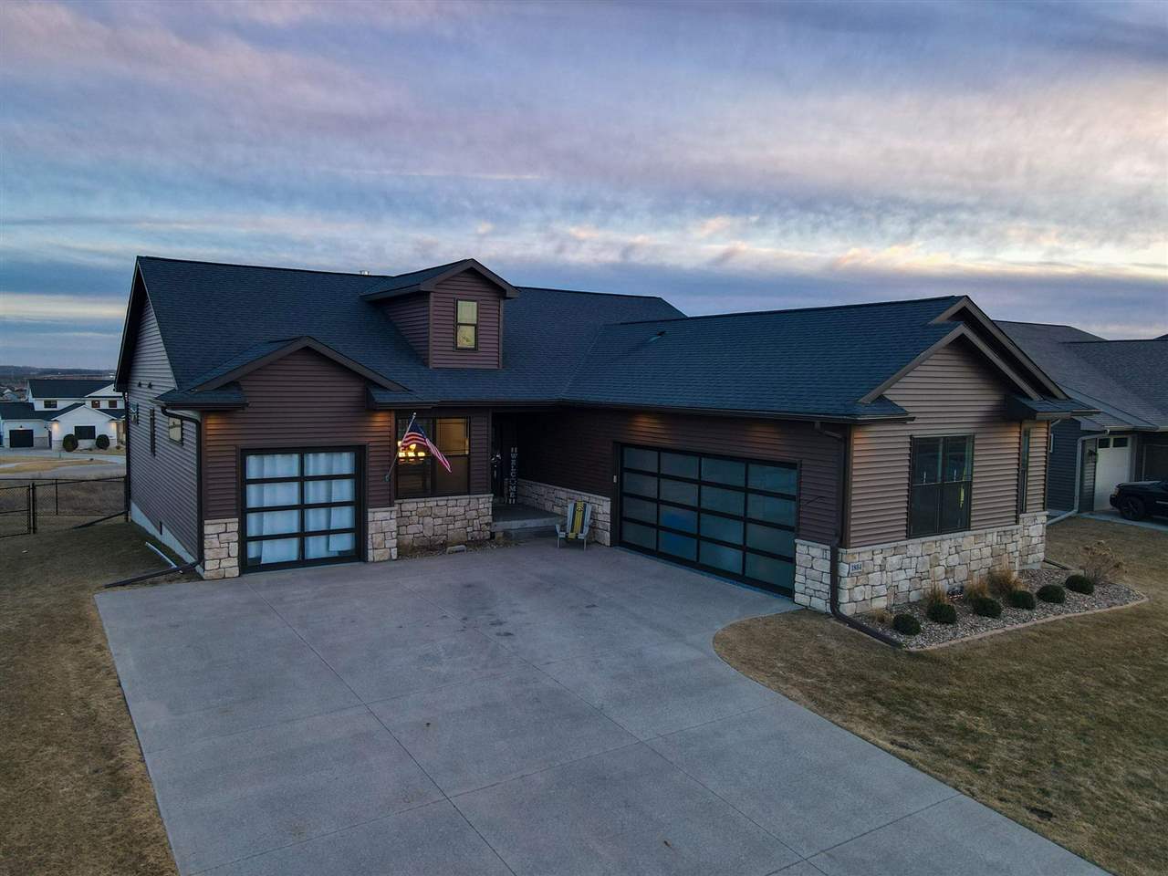 1804 Green Oak Pass Tiffin IA 52340