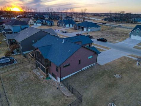 1804 Green Oak Pass Tiffin IA 52340