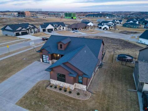 1804 Green Oak Pass Tiffin IA 52340