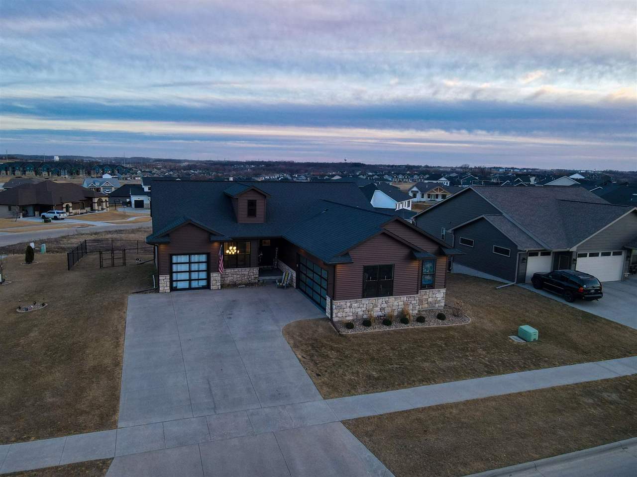 1804 Green Oak Pass Tiffin IA 52340