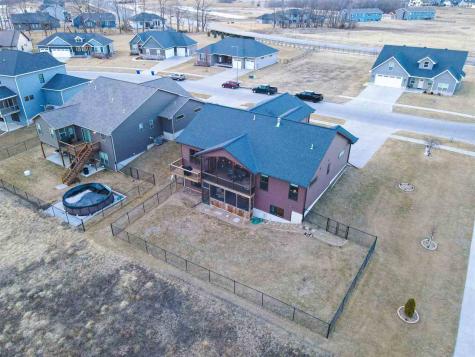 1804 Green Oak Pass Tiffin IA 52340