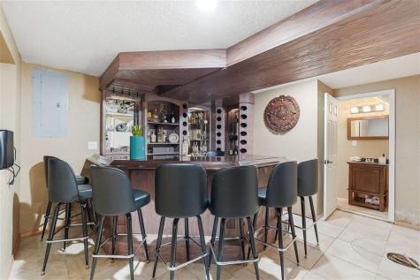 1624 Dickenson Lane Iowa City IA 52240-9108