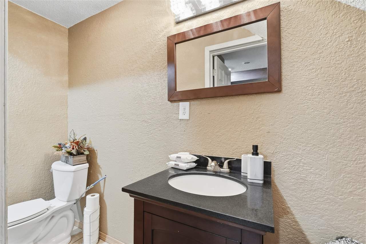 1624 Dickenson Lane Iowa City IA 52240-9108