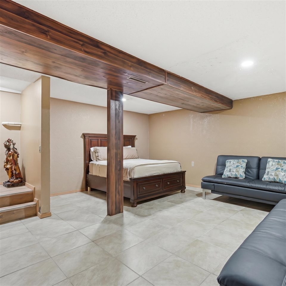 1624 Dickenson Lane Iowa City IA 52240-9108