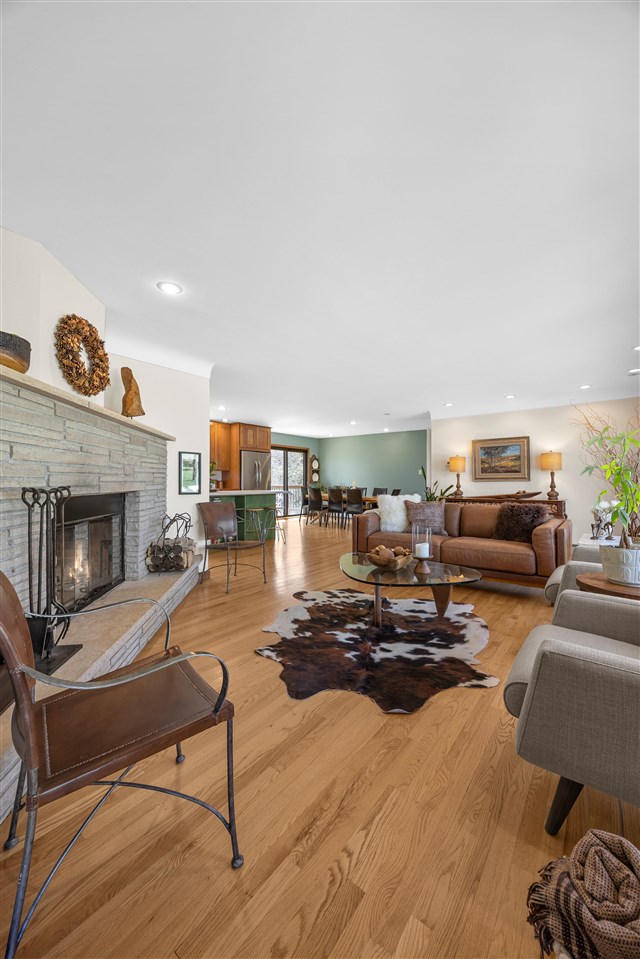 12 Fairview Knoll NE Iowa City IA 52240