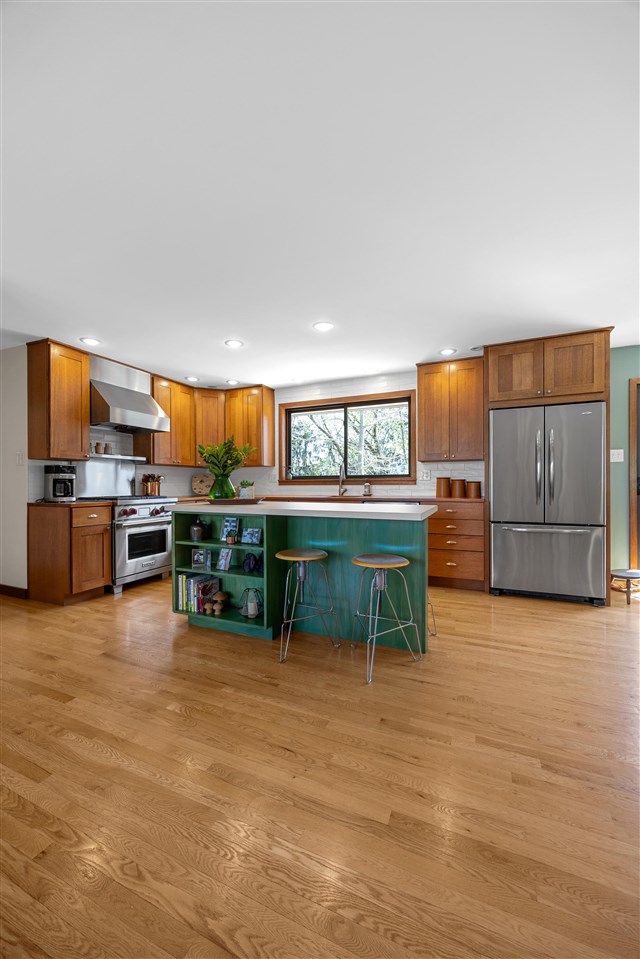 12 Fairview Knoll NE Iowa City IA 52240