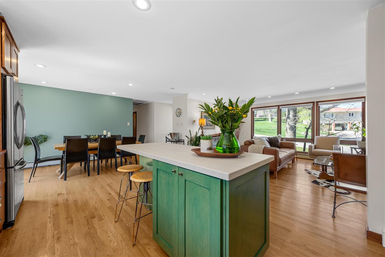 12 Fairview Knoll NE Iowa City IA 52240