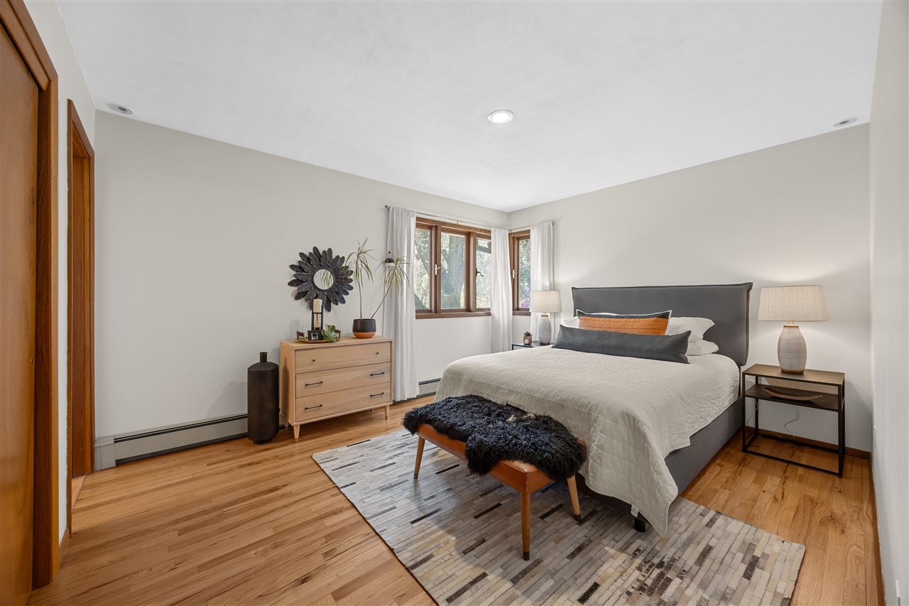 12 Fairview Knoll NE Iowa City IA 52240