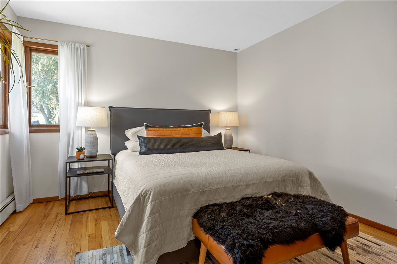 12 Fairview Knoll NE Iowa City IA 52240