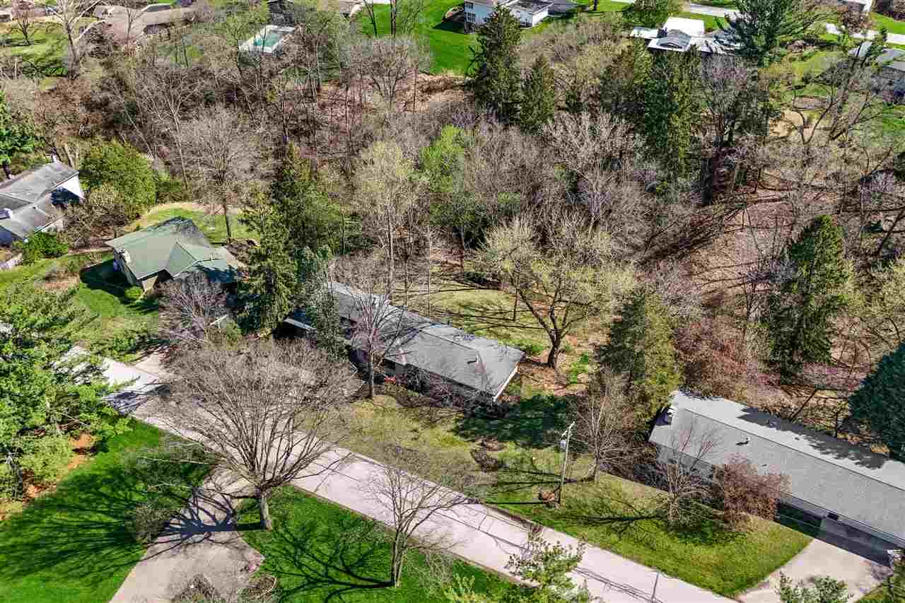 12 Fairview Knoll NE Iowa City IA 52240