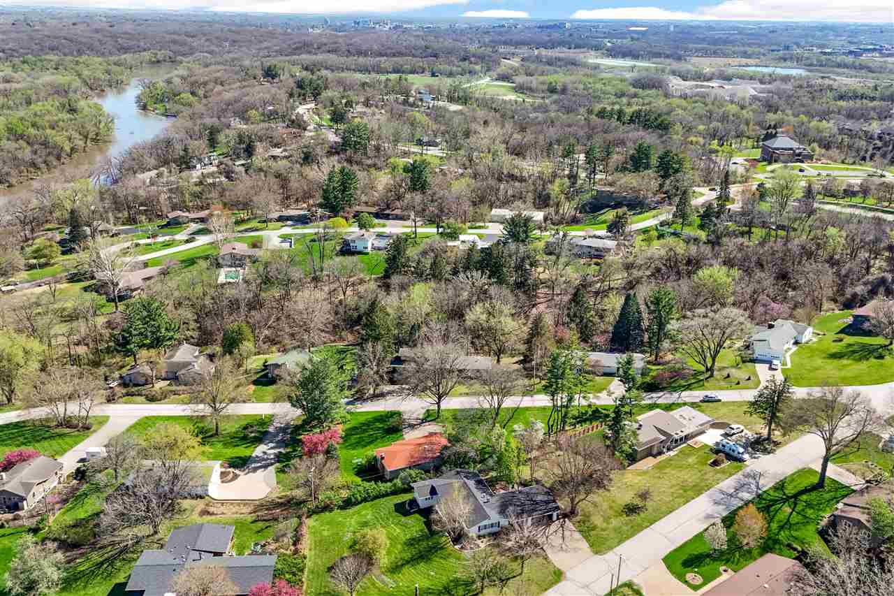 12 Fairview Knoll NE Iowa City IA 52240