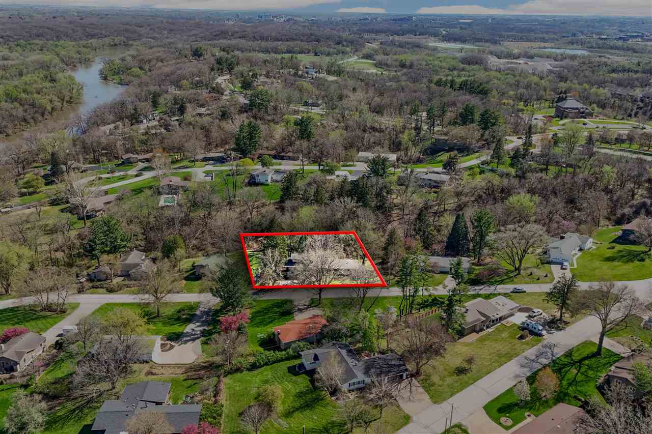 12 Fairview Knoll NE Iowa City IA 52240